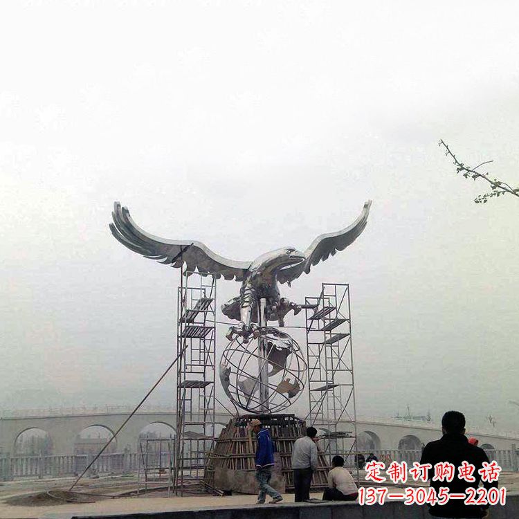 金华翱翔于天老鹰不锈钢雕塑