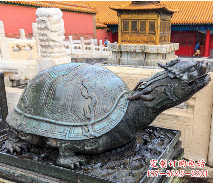 金华龙风纹铜饰