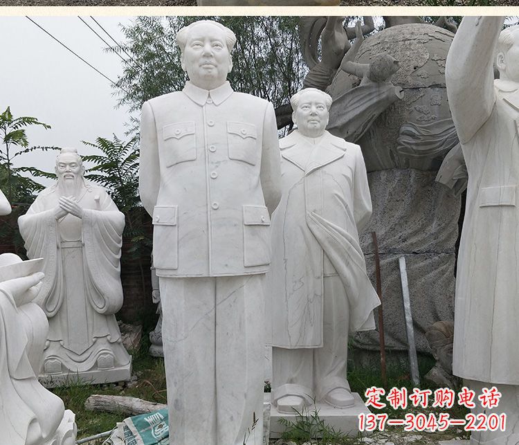 金华新一代中国政治精神的象征——“背手的毛主席”石雕