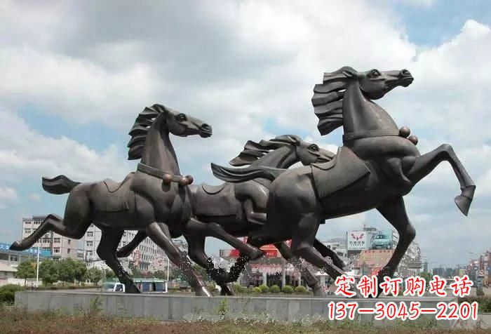 金华奔跑马雕塑