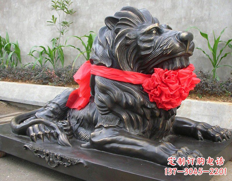 金华宾馆门口的铜狮子