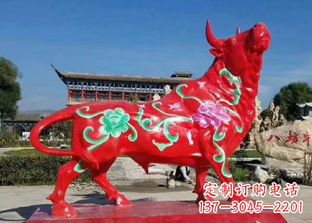 金华玻璃钢红牛雕塑