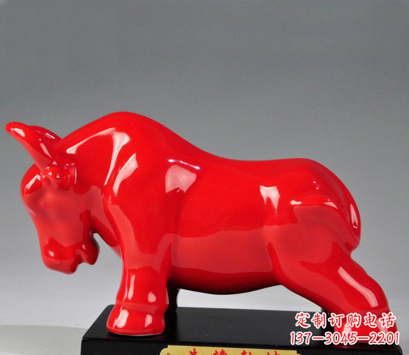 金华玻璃钢彩色牛转乾坤雕塑