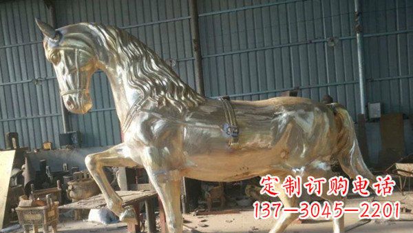 金华玻璃钢仿铜动物雕塑——给马公园带来活力