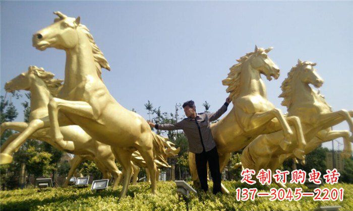 金华高雅而古典的玻璃钢马雕塑