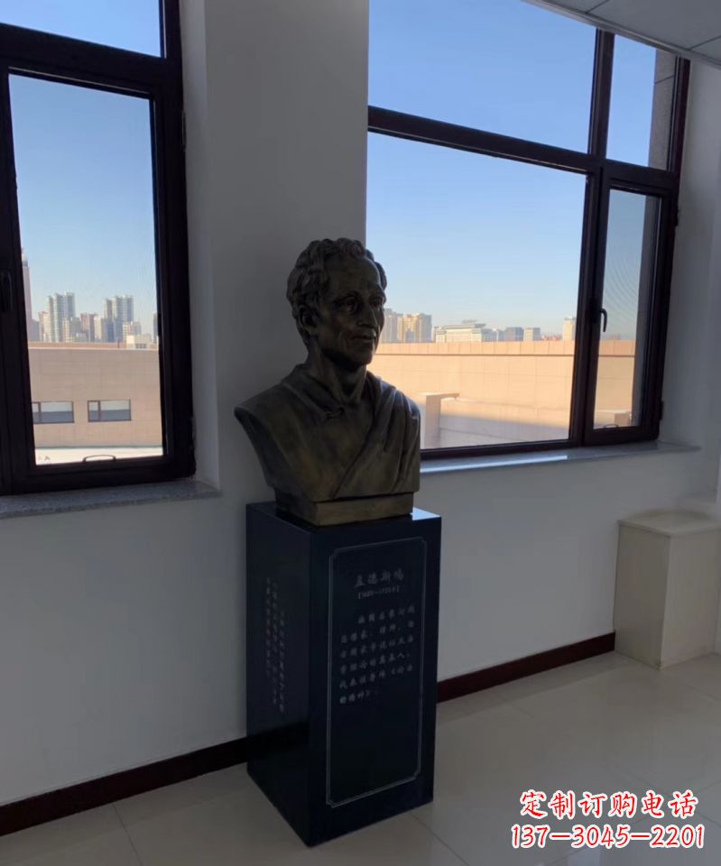 金华玻璃钢仿铜西方名人孟德斯鸠头像