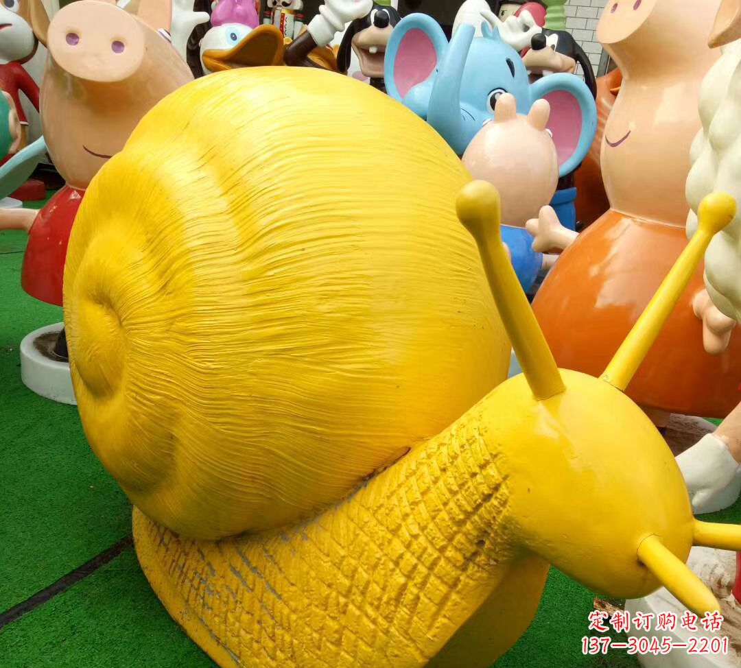 金华玻璃钢制蜗牛雕塑——精致美观的公园景观