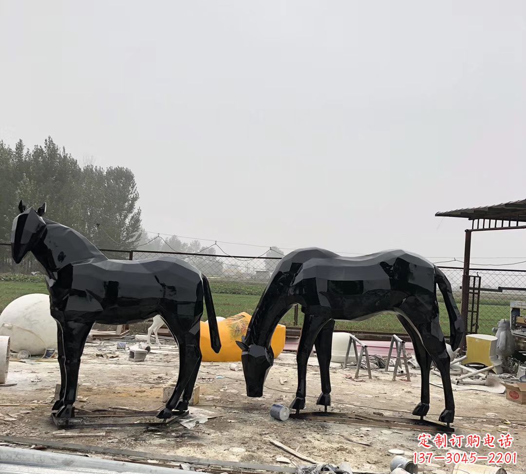 金华玻璃钢几何吃草马雕塑公园动物玻璃钢马雕塑 (4)