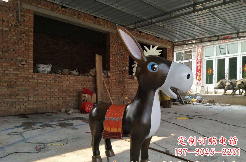 金华玻璃钢毛驴雕塑一种抒情的艺术形式