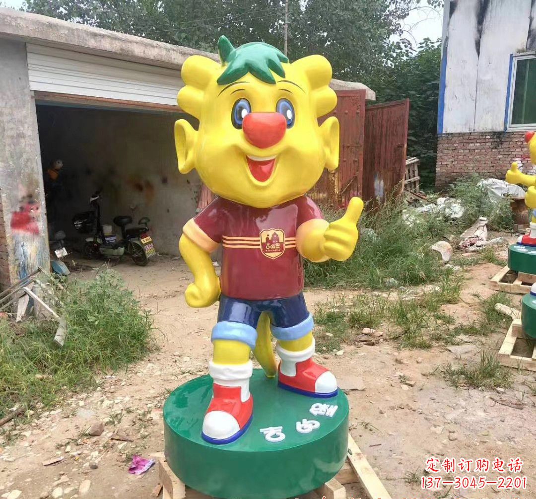 金华玻璃钢卡通小牛雕塑精致而可爱