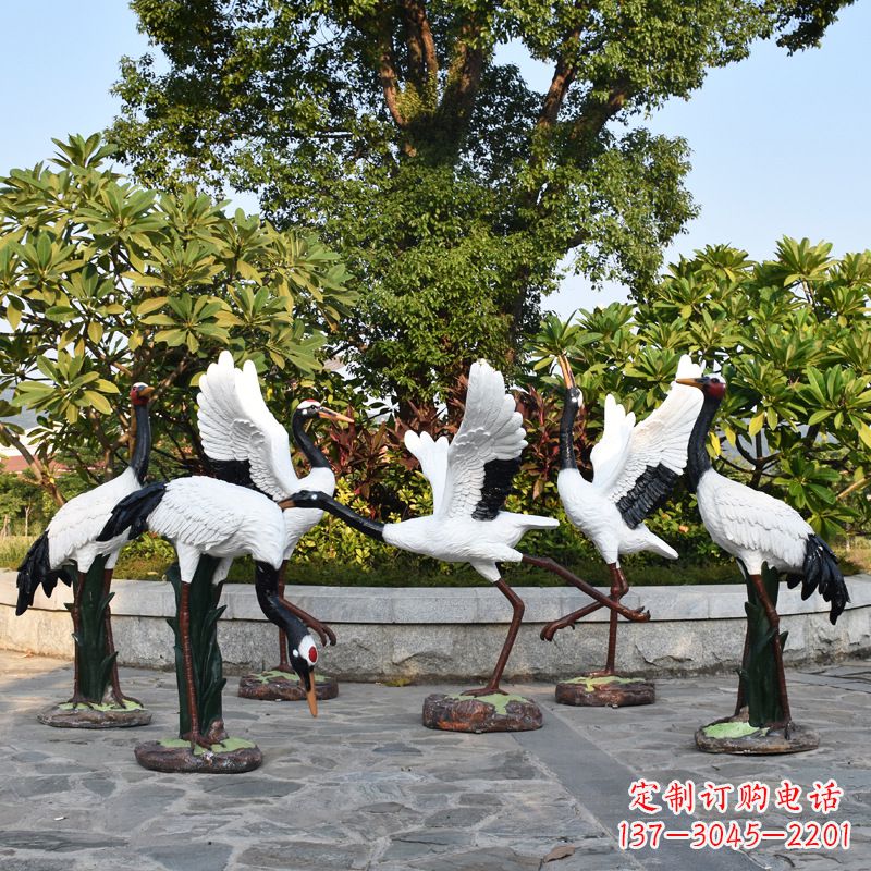 金华仙鹤雕塑——玻璃钢的精美之作