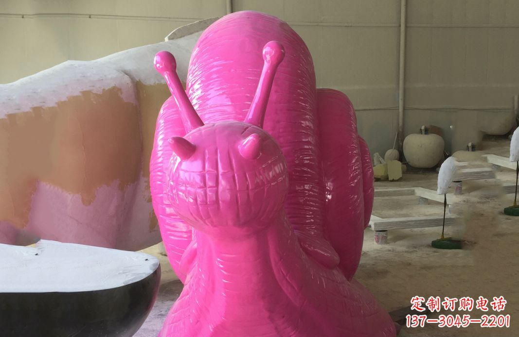 金华不锈钢彩绘蜗牛雕塑给公园景观增添点缀