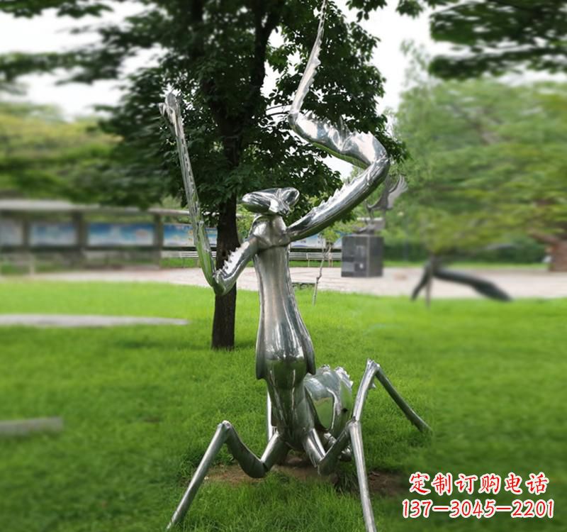 金华不锈钢螳螂雕塑精致美观的艺术品