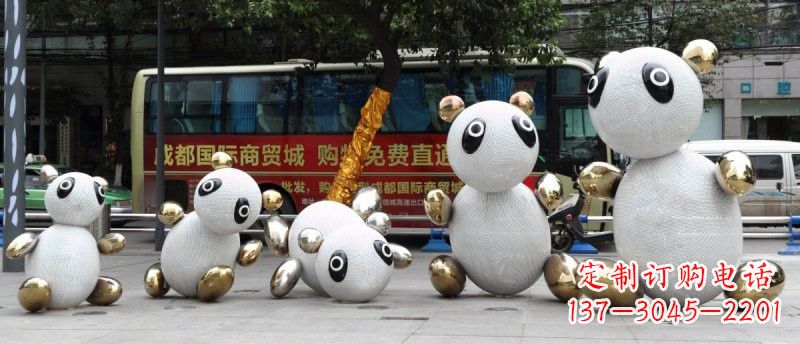 金华不锈钢城市抽象熊猫雕塑