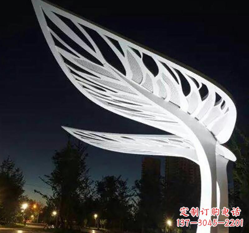 金华不锈钢树叶雕塑点缀城市景观