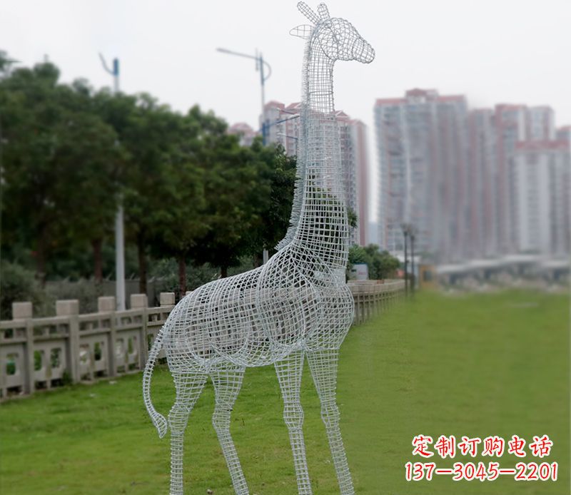 金华不锈钢城市的长颈鹿雕塑