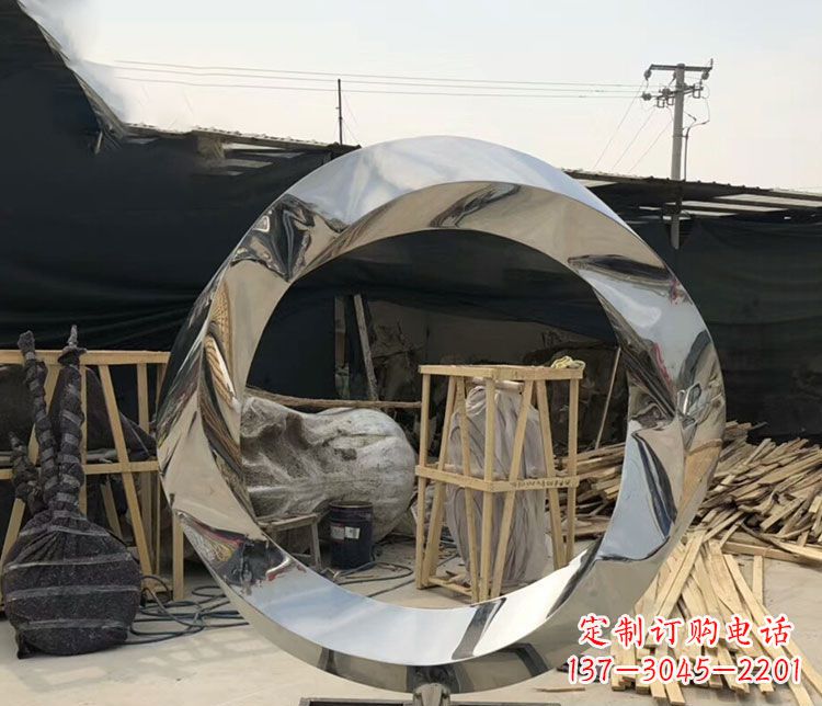 金华不锈钢抽象镜面圆环雕塑1