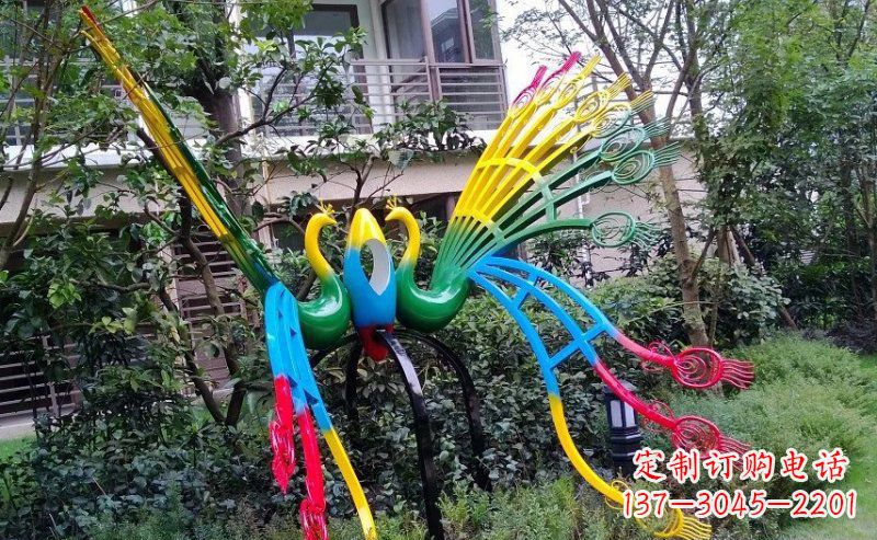金华不锈钢孔雀雕塑——精美的艺术品