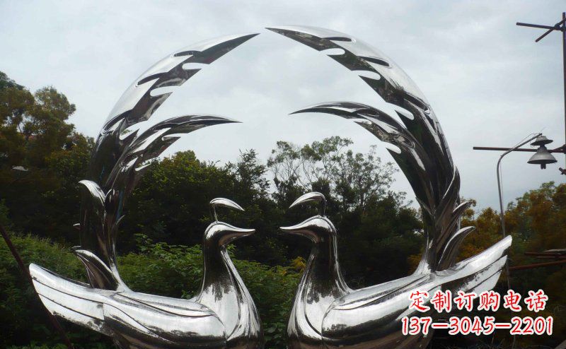 金华不锈钢制作的孔雀雕塑