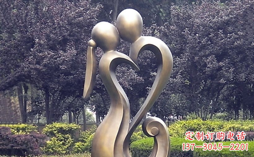 金华不锈钢情侣雕塑浪漫的永恒