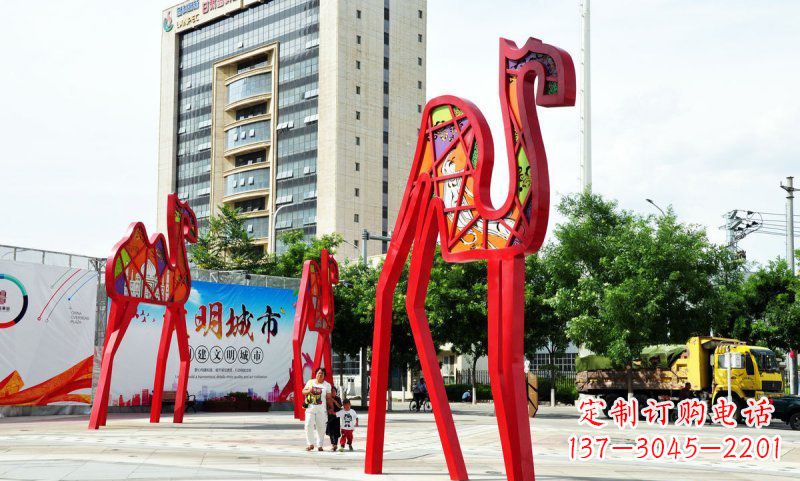 金华不锈钢大型骆驼雕塑
