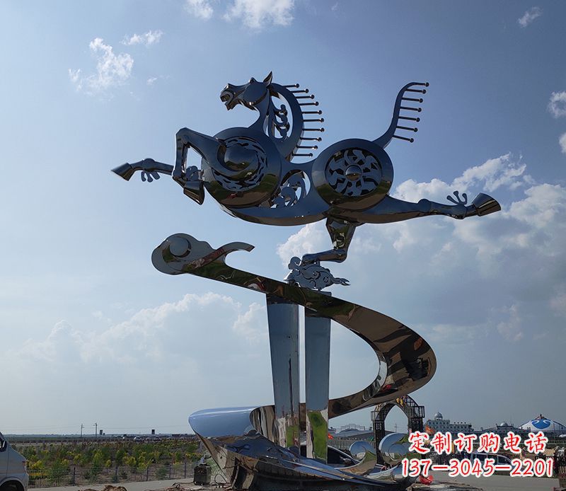 金华不锈钢大型马踏飞燕景观雕塑集艺术与自然于一体