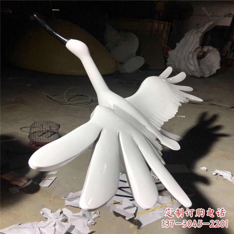 金华不锈钢丹顶鹤雕塑