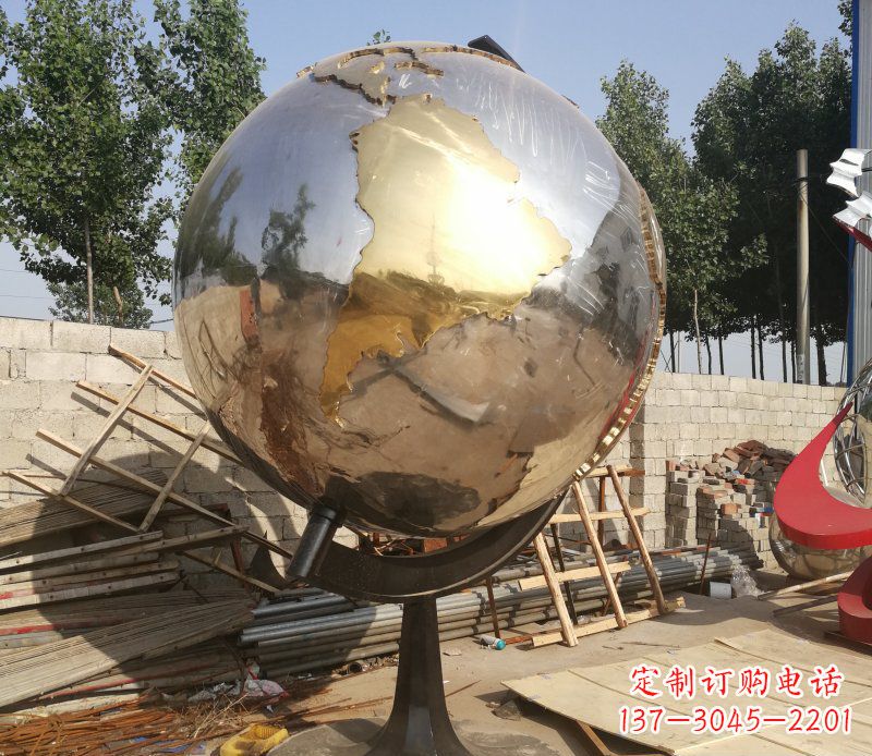 金华不锈钢地球仪校园中的精美雕塑