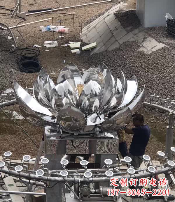 金华不锈钢荷花景观雕塑