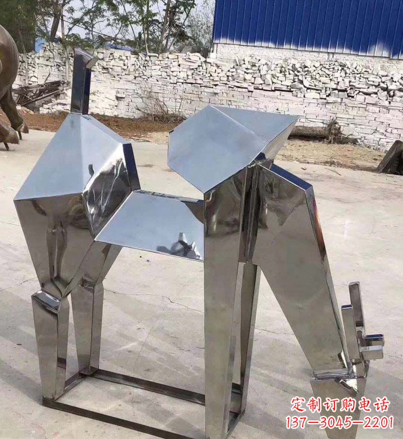金华不锈钢锻造的景观小鹿雕塑