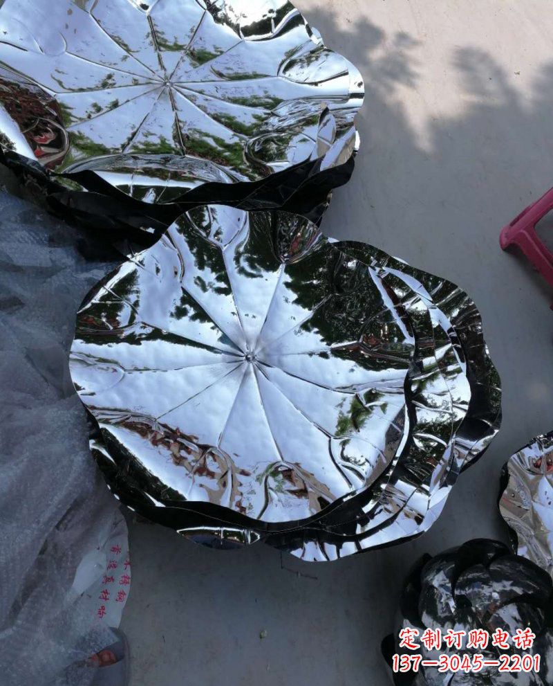 金华不锈钢锻造的莲花雕塑