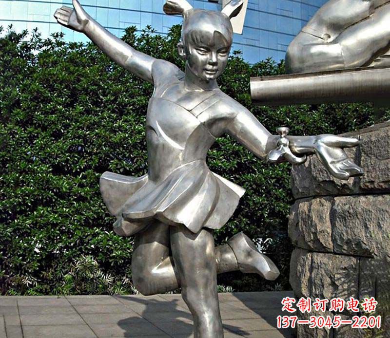 金华不锈钢儿童踢毽子雕塑传承传统文化