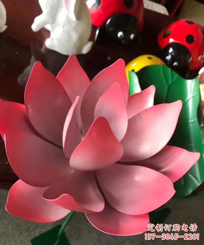 金华不锈钢荷花雕塑古典之美永恒不变