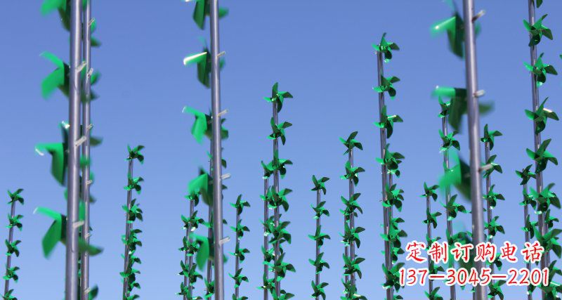 金华螺旋风车给广场景观带来的旋转欢乐