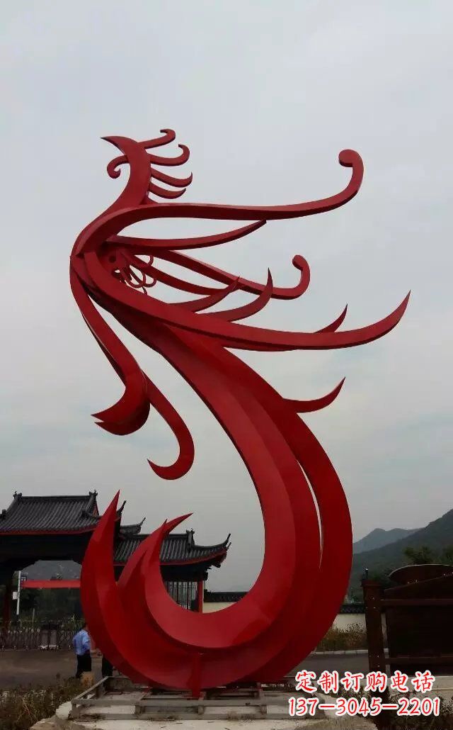 金华凤凰雕塑象征着和平与繁荣