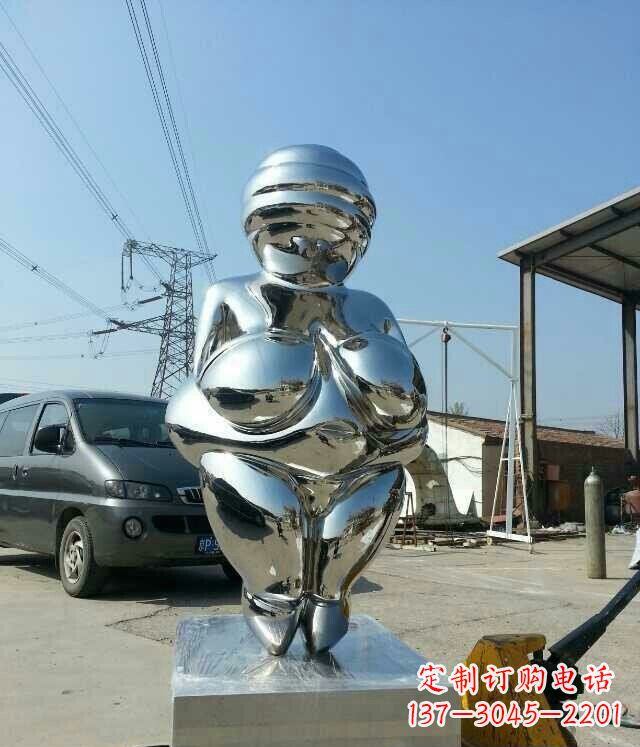 金华女性之美不锈钢公园的女人雕塑