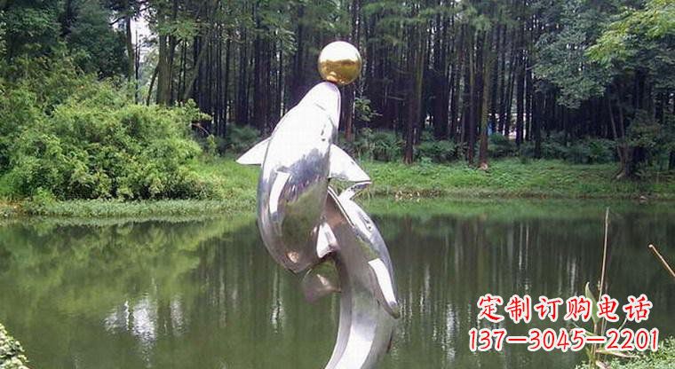 金华海豚的传说——不锈钢公园顶部雕塑