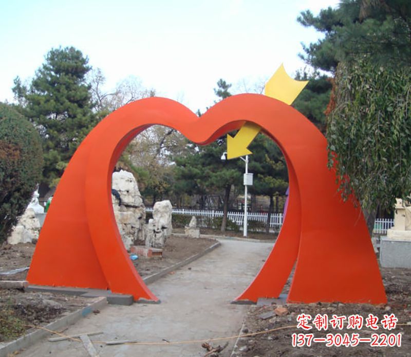 金华不锈钢拱门雕塑给空间增添灵动之美