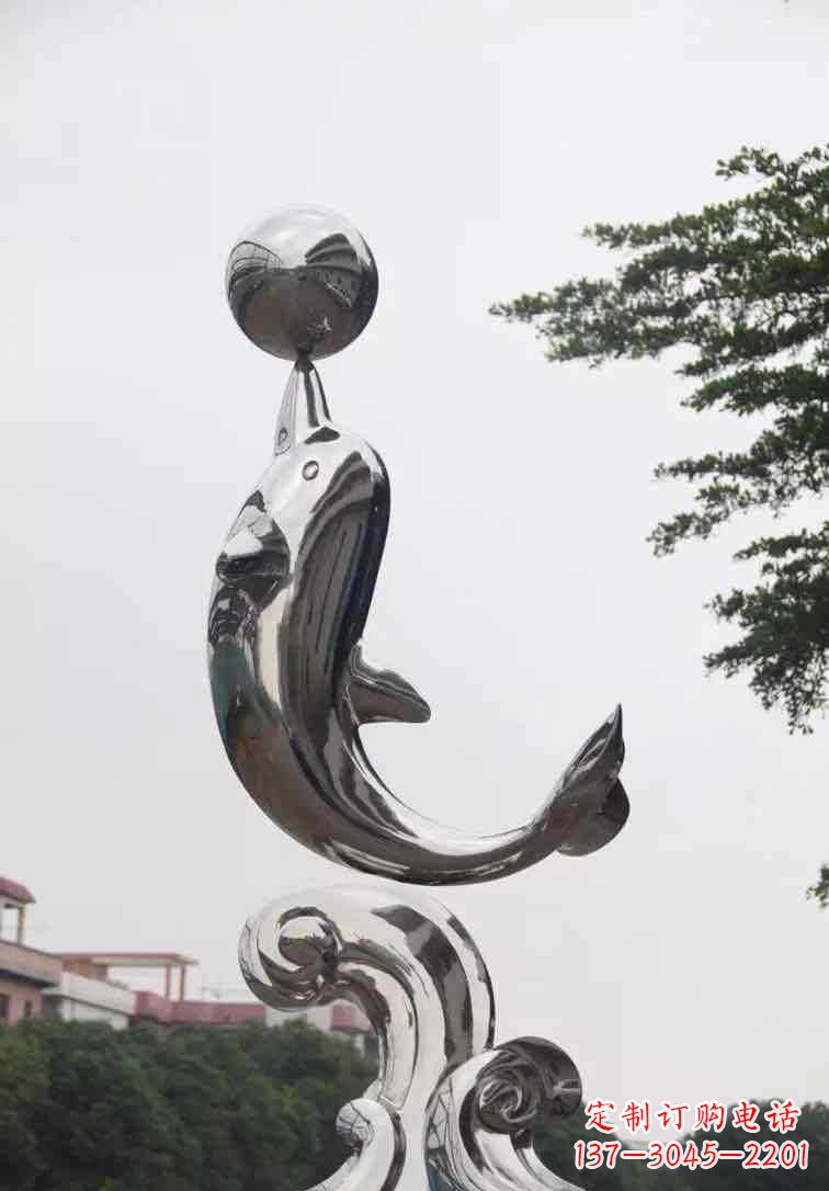 金华海豚雕塑增添不锈钢广场的魅力