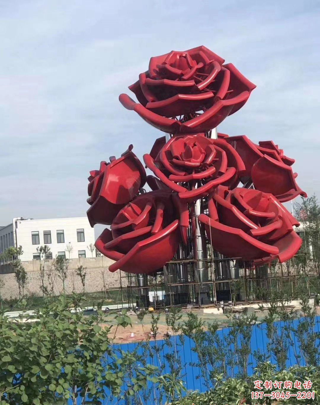金华不锈钢红色玫瑰花雕塑