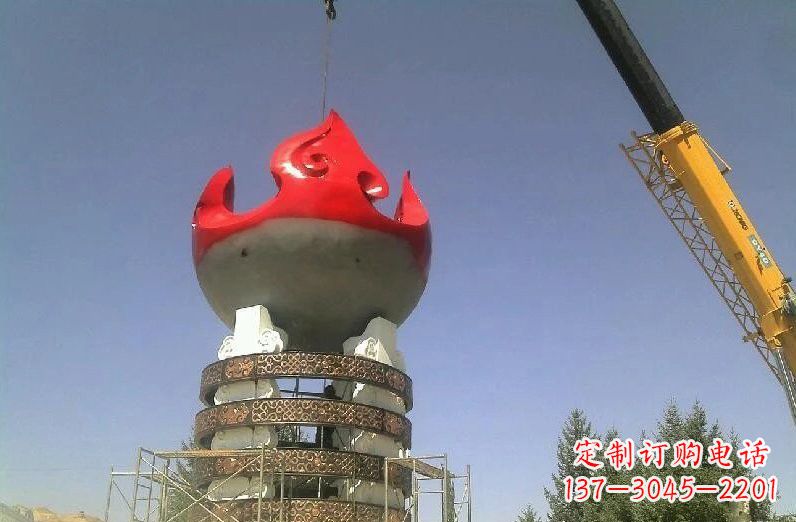 金华不锈钢火炬雕塑象征着永恒的精神