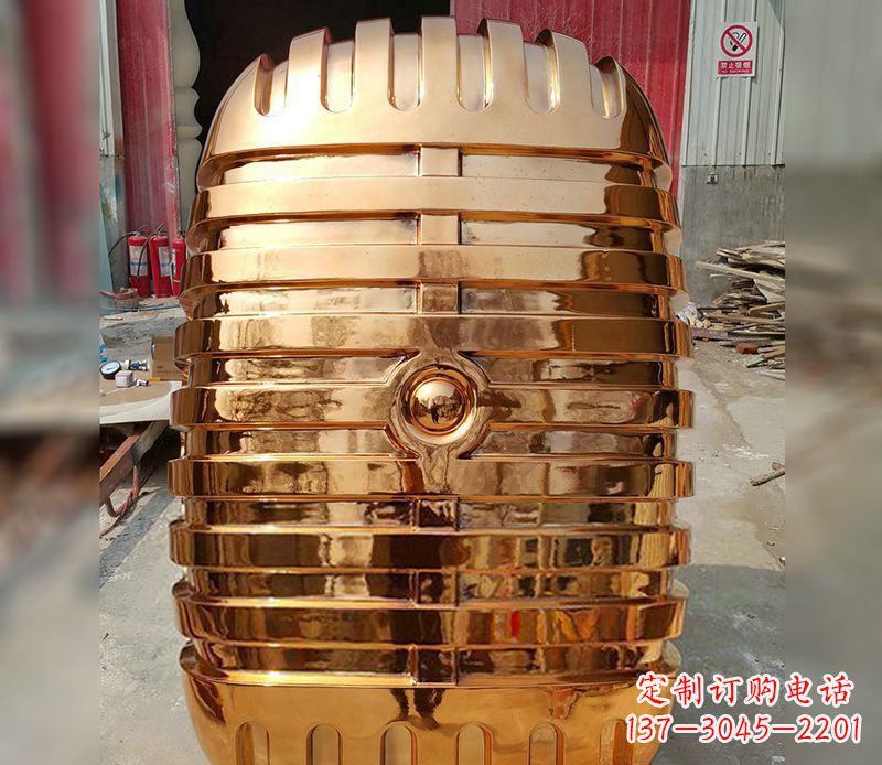 金华精美不锈钢话筒雕塑