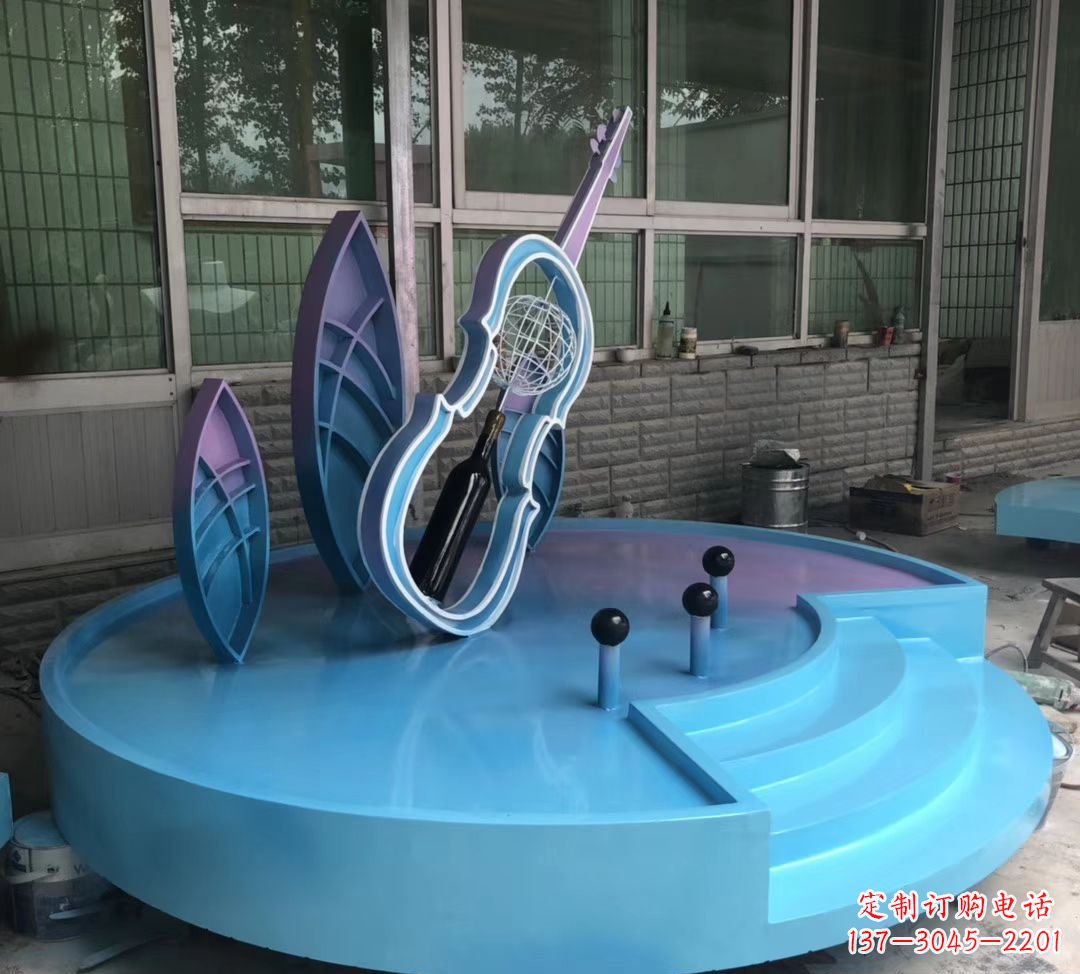 金华大提琴雕塑精致的艺术瑰宝