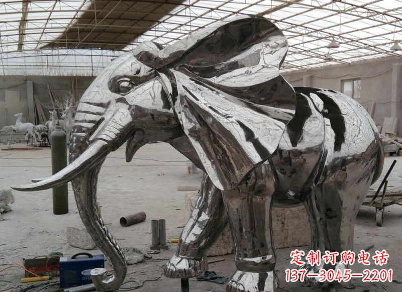 金华不锈钢镜面大象雕塑