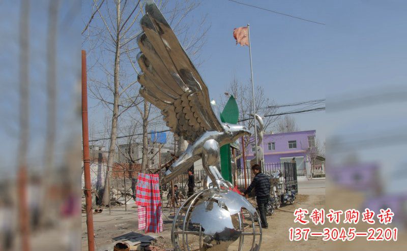 金华不锈钢老鹰雕塑象征力量与美丽
