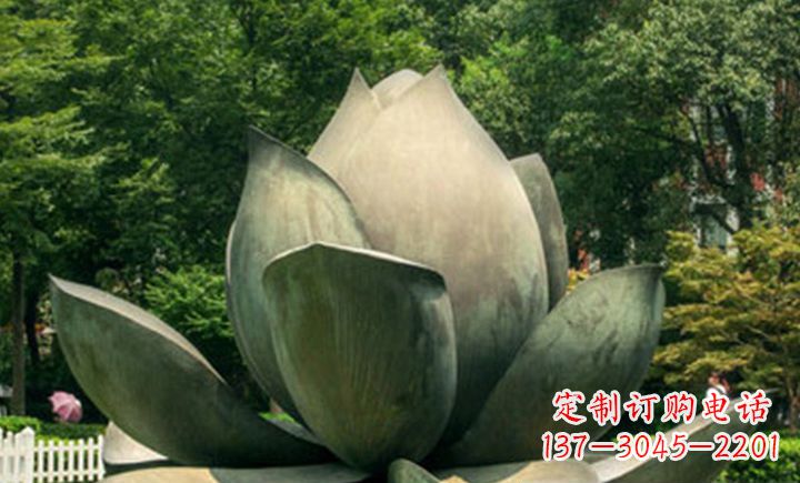 金华不锈钢莲花公园精美的雕塑装点