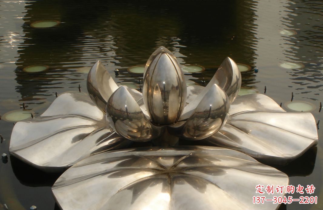 金华不锈钢莲花雕塑绚丽多彩的艺术之美