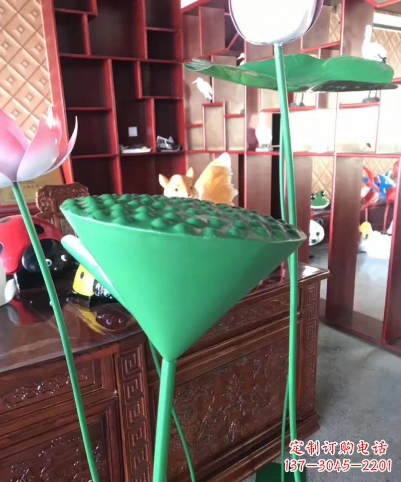 金华不锈钢莲藕雕塑引领现代景观艺术