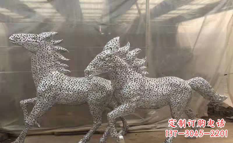 金华不锈钢镂空奔跑马雕塑