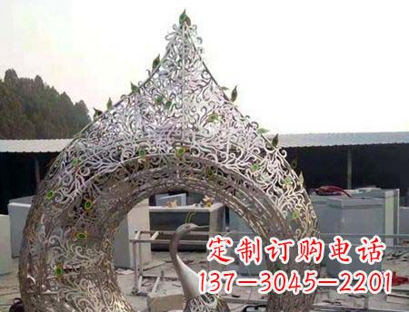 金华不锈钢镂空孔雀雕塑精美的艺术之作